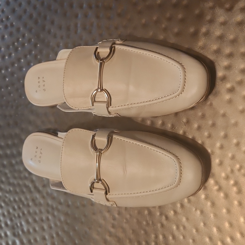 Winter white slides